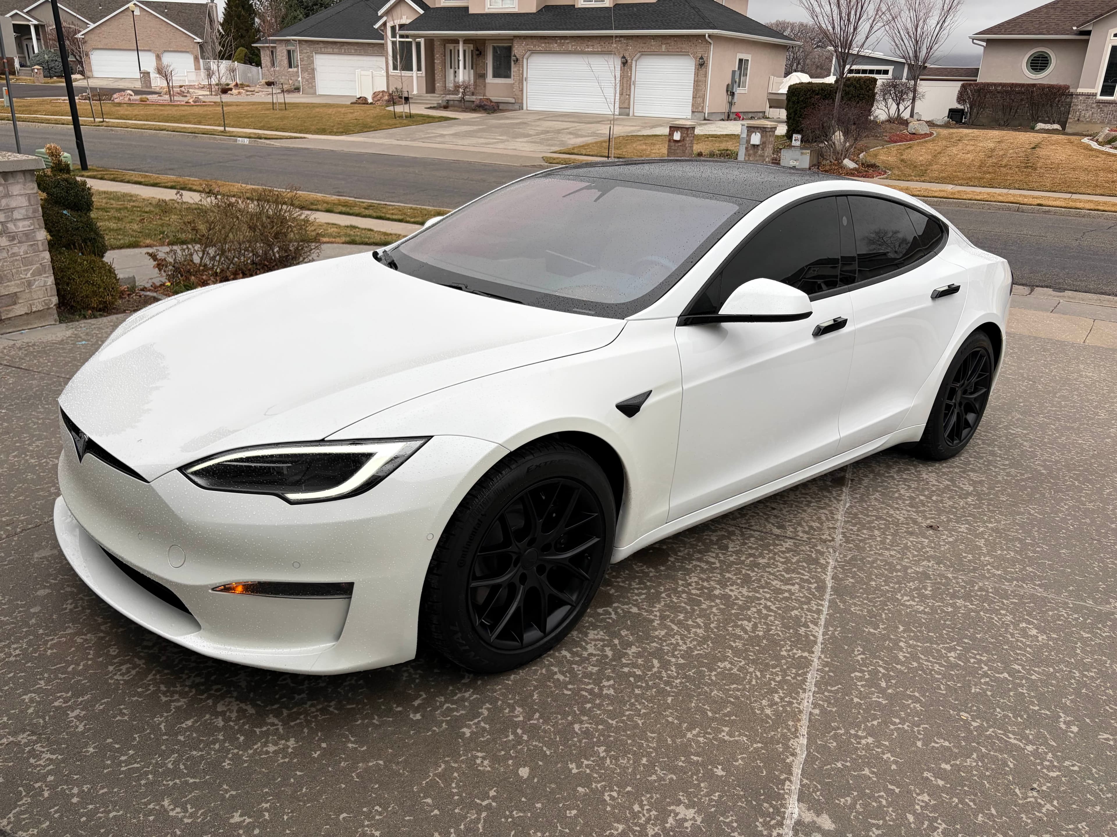 2023 Tesla Model S Plaid